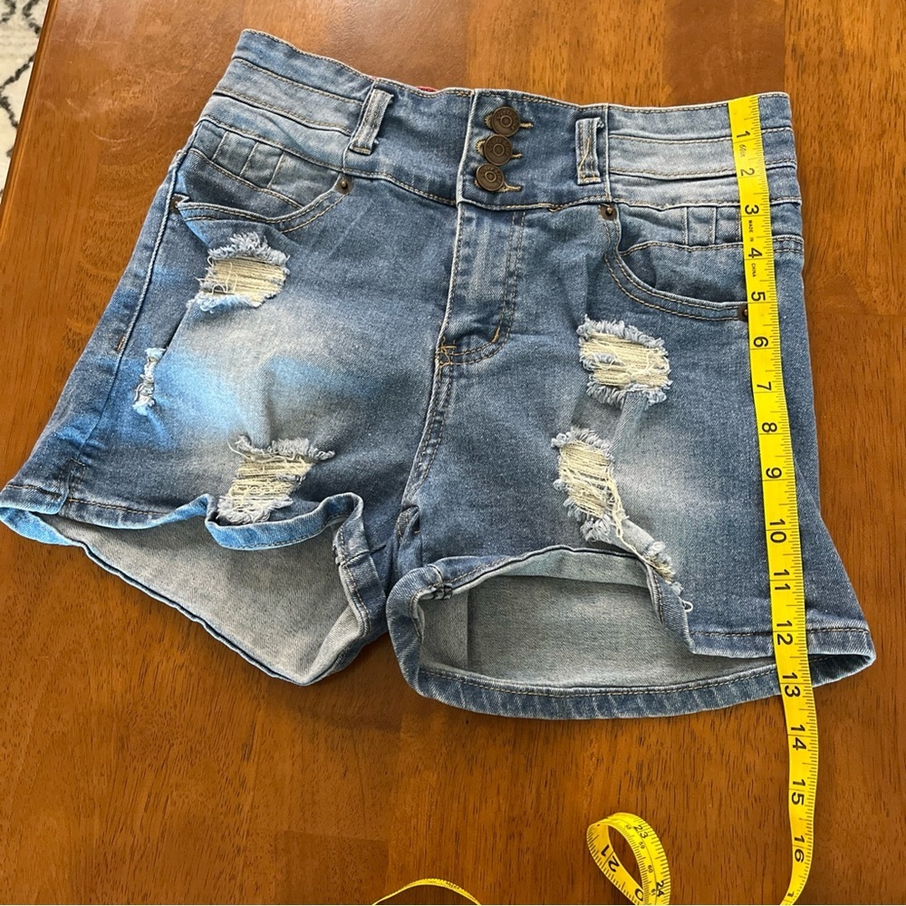 Vince Blue‎ New York women Distressed Denim Short Size 7
